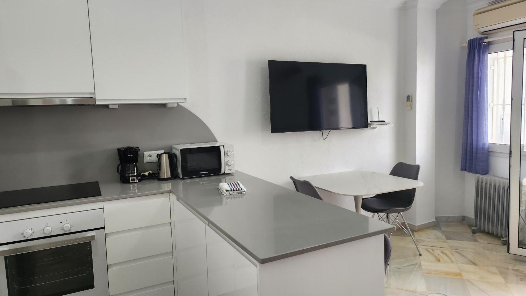 Stella Maris - Sleeps 4 Apartment Nerja Bagian luar foto