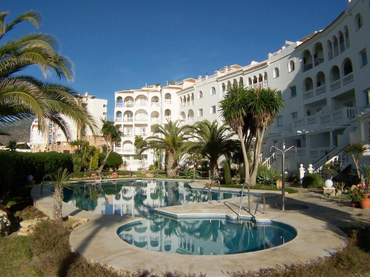Stella Maris - Sleeps 4 Apartment Nerja Bagian luar foto
