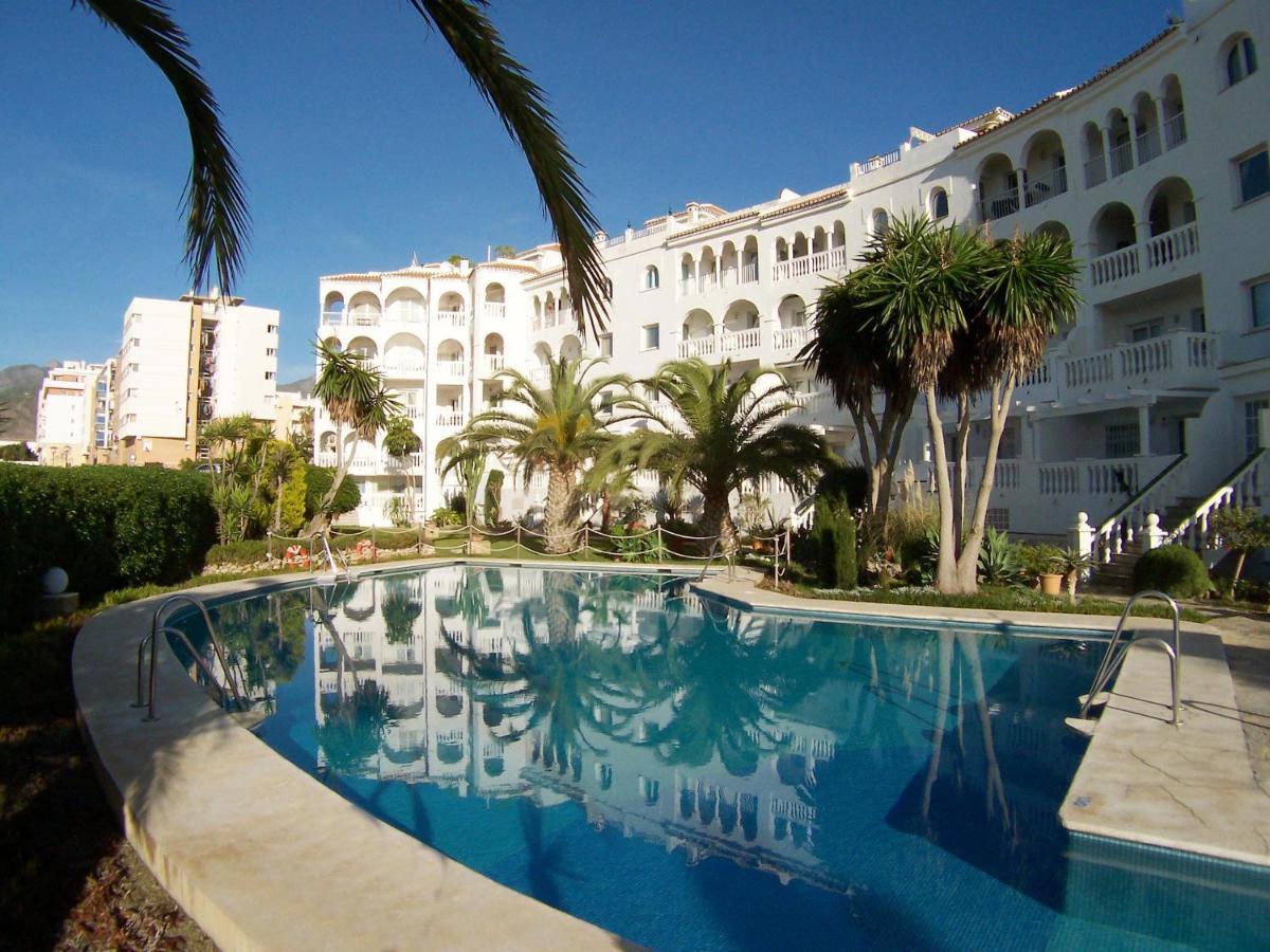 Stella Maris - Sleeps 4 Apartment Nerja Bagian luar foto