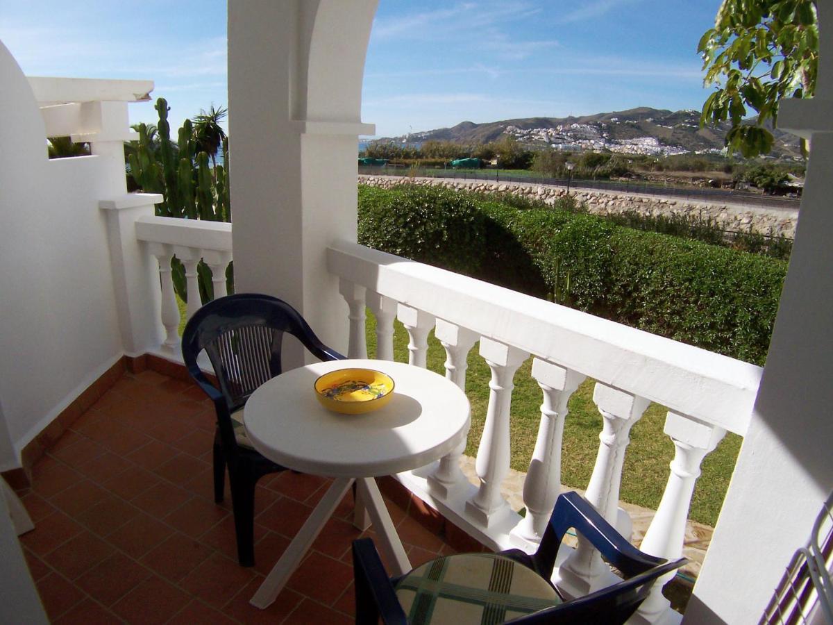 Stella Maris - Sleeps 4 Apartment Nerja Bagian luar foto