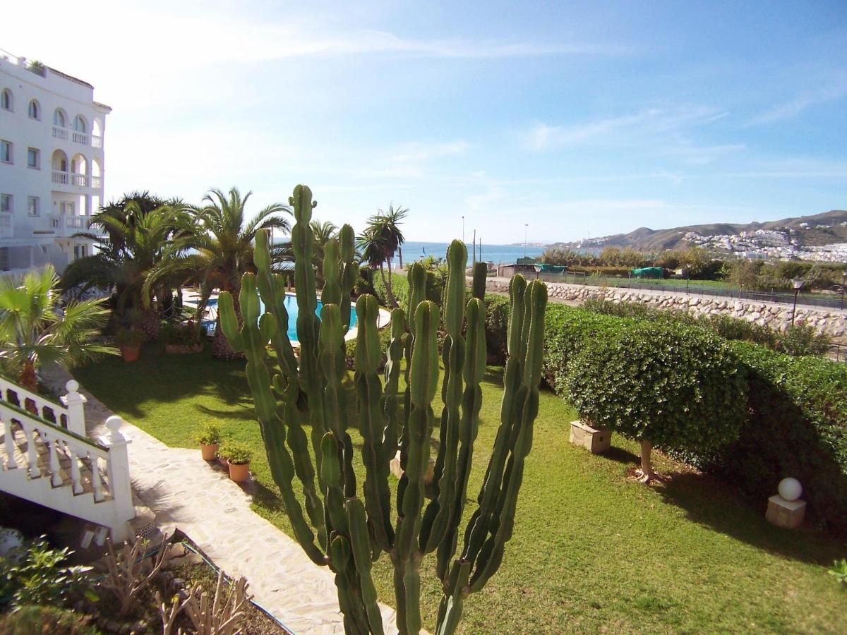 Stella Maris - Sleeps 4 Apartment Nerja Bagian luar foto