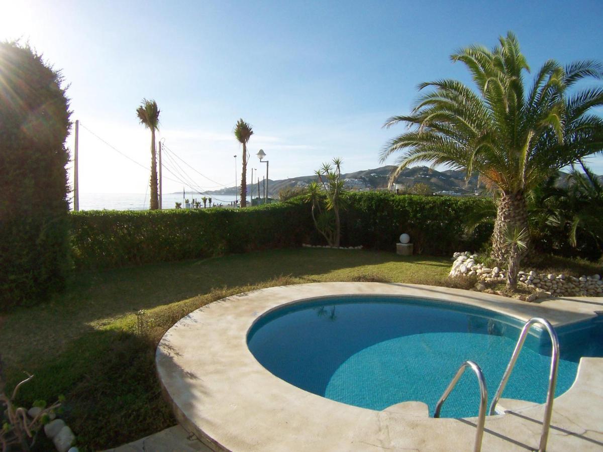 Stella Maris - Sleeps 4 Apartment Nerja Bagian luar foto