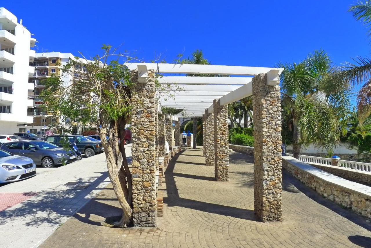 Stella Maris - Sleeps 4 Apartment Nerja Bagian luar foto
